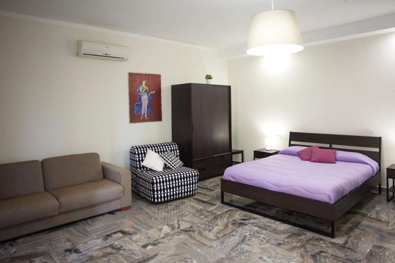 Pompei Gryllus Bed & Breakfast ภายนอก รูปภาพ