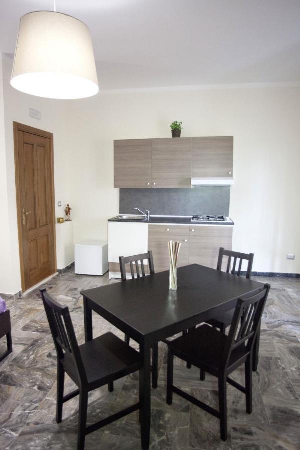 Pompei Gryllus Bed & Breakfast ภายนอก รูปภาพ
